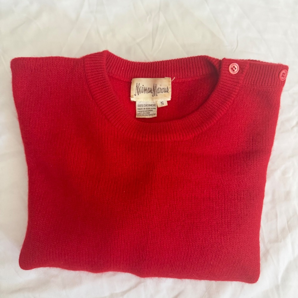 Neiman Marcus Womens Red 100% Cashmere Button Shoulder Crew Neck Sweater S - Picture 9 of 9